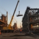 Демонтаж промышленных конструкций с краном